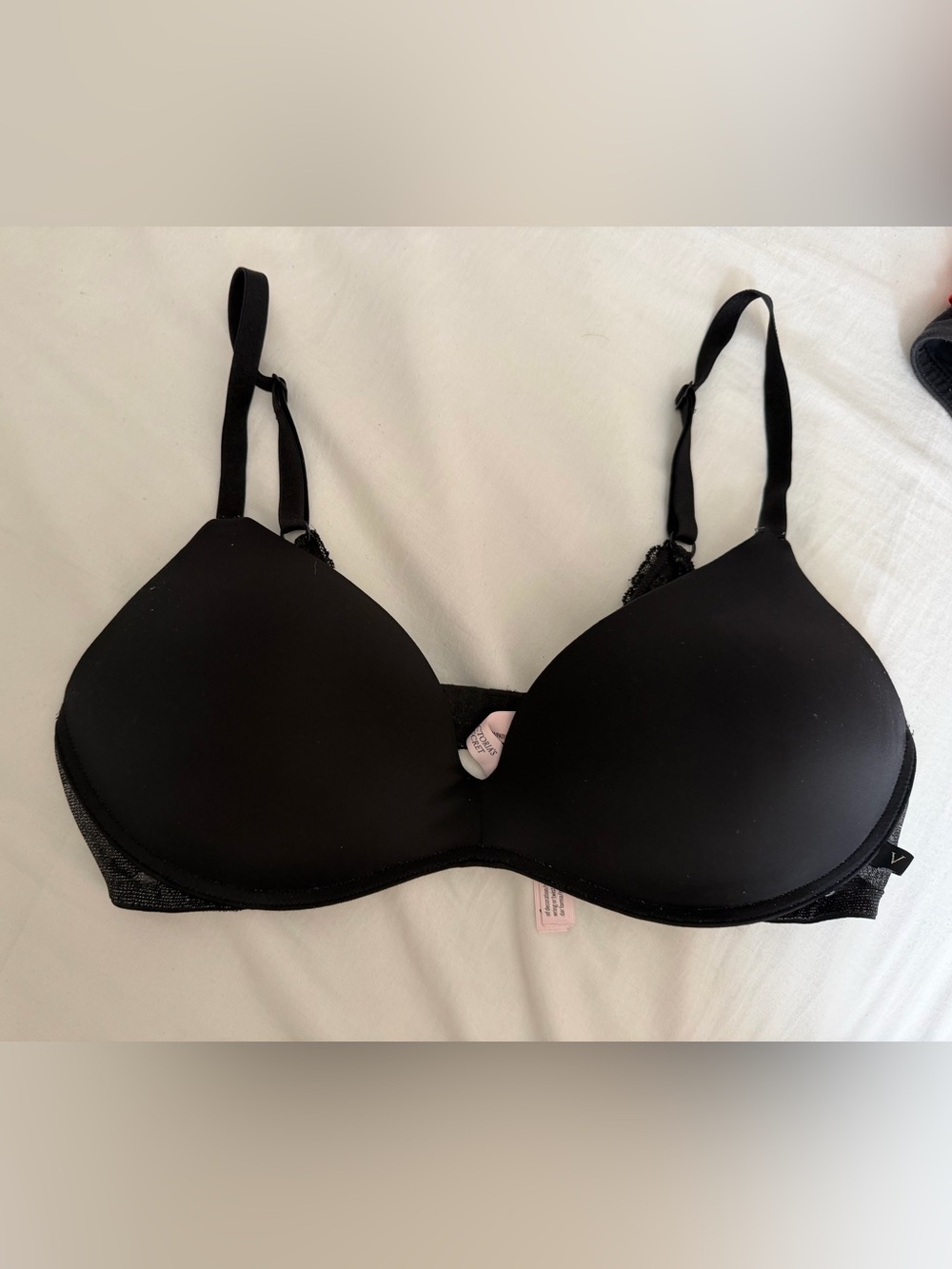 black Victoria's Secret wireless bra 38B